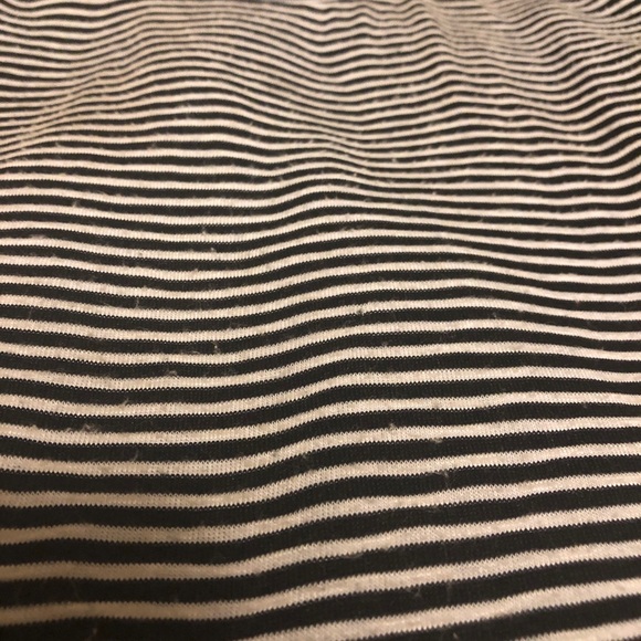 Old Navy Tank Top 👏🏼✨ - Picture 3 of 4